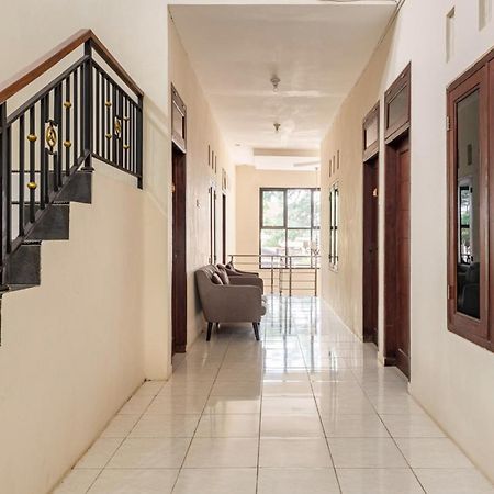 Reddoorz Near Dino Park Hotel Маланг Екстериор снимка